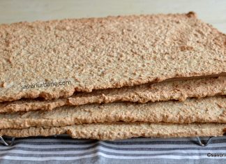 Foi din bezea cu nucă sau alune (migdale) tip Richard (fără făină) Foi din bezea cu nucă sau alune (migdale) tip Richard (fără făină) - mai fine decât Alcazar rețeta savori urbane