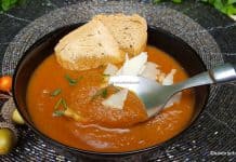 Supă cremă de legume coapte și caramelizate la cuptor – rețeta de post sau cu parmezan Supă cremă de legume coapte și caramelizate la cuptor - rețeta de post sau cu parmezan savori urbane 1