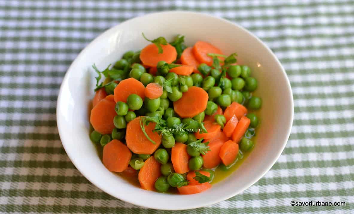 morcovi cu mazare sote mancare de legume simpla