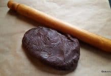 Aluat fraged cu cacao și unt – rețeta de aluat cu cacao pentru fursecuri, foi, cornulețe, tarte, biscuiți Aluat fraged cu cacao și unt - rețeta de aluat cu cacao pentru fursecuri, foi, tarte, biscuiți savori urbane