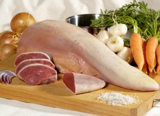 Cum se fierbe și curăță limba de vită (vițel) sau cea de porc, miel? Cum se fierbe și curăță limba de vită sau de porc reteta savori urbane