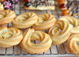 Fursecuri inele șprițate cu unt și vanilie – rețeta de Butterringe sau butter rings Fursecuri inele cu unt și vanilie - rețeta de Butterringe sau butter rings savori urbane