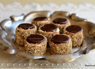 Saraberne sau tobițe – rețeta de bezele Sarah Bernhardt cu nucă și cremă de ciocolată Saraberne sau tobițe - rețeta de bezele Sarah Bernhardt cu nucă și cremă de ciocolată savori urbane