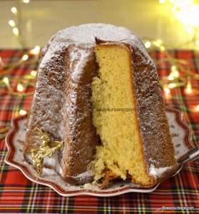 cum se serveste feliaza pandoro cozonac pufos auriu de craciun