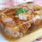 Piftie de porc cu usturoi – rețeta de răcituri tradiționale limpezi și bine închegate
