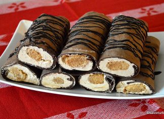 Clătite Tiramisu cu mascarpone, pișcoturi și ciocolată Clătite Tiramisu cu mascarpone și ciocolată reteta savori urbane