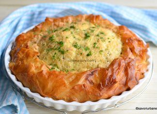 Plăcintă cu praz, ciuperci, brânză, smântână și șuncă – la cuptor Plăcintă cu praz sau ceapă, ciuperci, brânză și șuncă reteta savori urbane cu foi subtiri din comert