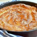 Plăcintă spirală cu brânză sărată și foi subțiri – rețeta de ștrudel sărat sau plăcintă învârtită