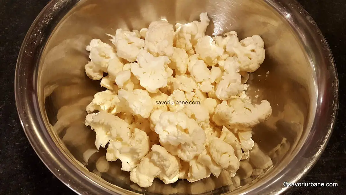 buchetele de conopida cruda pentru popcorn la cuptor