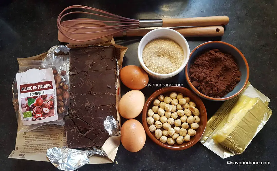 Ingrediente pentru fudge brownies sau negrese fondante cu alune de pădure și ciocolată amăruie savori