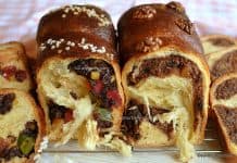 Cozonacul suprem care se desface în fâșii, caiere, șuvițe, pale – super cozonac cu multă cremă de nucă, rahat, stafide, ciocolată Cozonacul suprem care se desface în șuvițe, caiere, pale - cozonac cu multă cremă de nucă, rahat, stafide savori urbane (1)