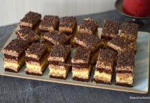 Prăjitură cu ciocolată și vanilie – prăjitura Dharma cu foi pufoase și cremă fină Prăjitură cu ciocolată și vanilie - prăjitura Dharma cu foi pufoase și cremă fină reteta savori urbane