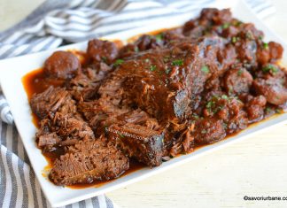 Brisket – rețeta evreiască de friptură fragedă de vită la cuptor (pulled beef) Brisket - rețeta evreiască de friptură fragedă de vită la cuptor savori urbane