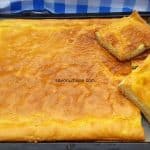 Plăcintă simplă cu telemea (feta) sau altă brânză sărată – la cuptor