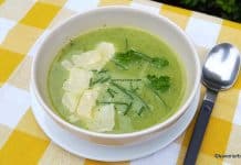 Supă cremă de dovlecel (zucchini) cu usturoi – rețeta dietetică fără cartofi sau smântână Supă cremă de dovlecel - rețeta dietetică fără cartofi sau smântână savori urbane