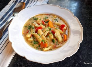 Ciorbă simplă de fasole păstăi fără carne – cu fasole verde sau galbenă, lată sau fideluță Ciorbă simplă de fasole păstăi fără carne - cu fasole verde sau galbenă, lată sau fideluță savori urbane