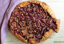 Galette cu prune și cremă frangipane de nucă cu unt – rețeta de tartă franțuzească rustică Galette cu prune și cremă frangipane de nucă - rețeta de tartă franțuzească rustică savori urbane