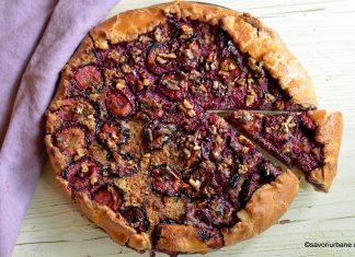 Galette cu prune și cremă frangipane de nucă cu unt – rețeta de tartă franțuzească rustică Galette cu prune și cremă frangipane de nucă - rețeta de tartă franțuzească rustică savori urbane