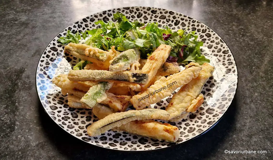 Servire dovlecei tempura - rețeta de sticksuri de dovlecel în crustă crocantă de aluat savori