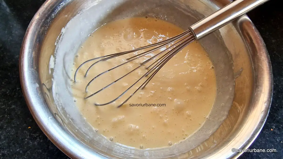 cum se face crema pentru lichiu cu smantana zahar oua vanilie hencles cu prune