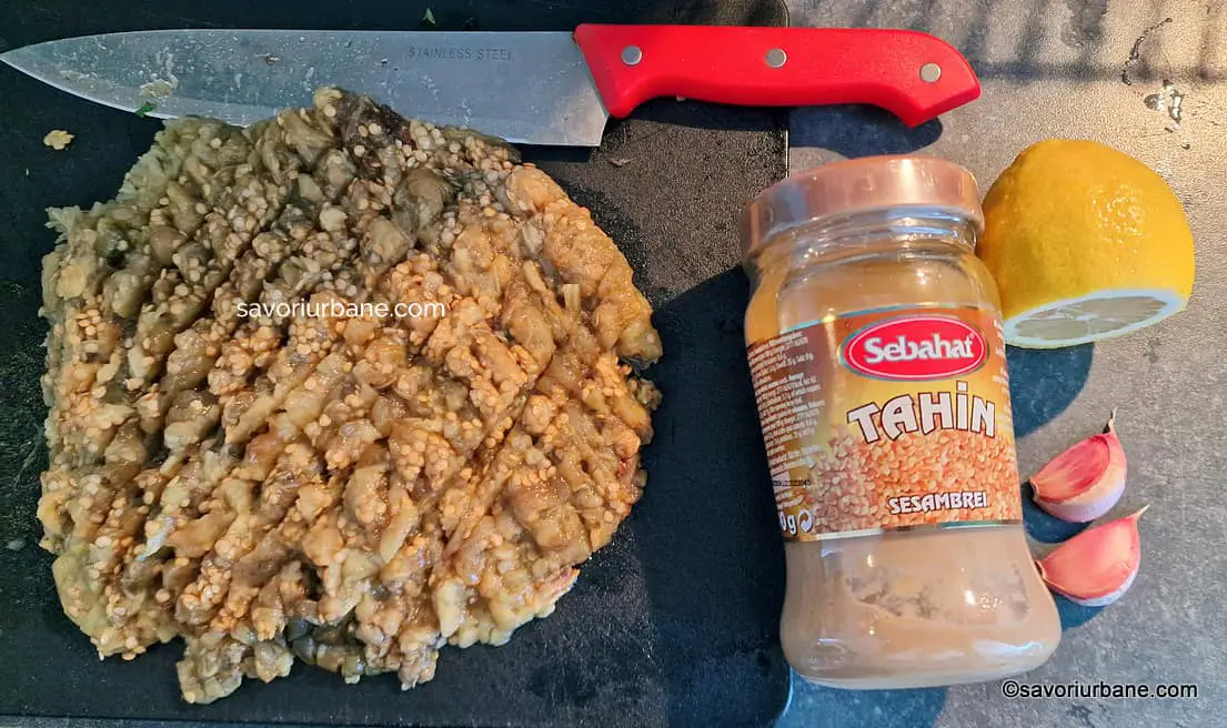 Ingrediente pentru vinete baba ghanoush salata cu tahini pasta de susan lamaie usturoin ulei de masline