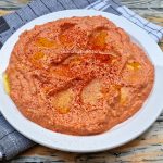 Cremă de brânză feta sau telemea cu ardei copți și usturoi – rețeta grecească de htipiti