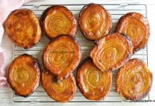 Spirale din foietaj cu cacao și glazură cu portocale – melcișori caramelizați, foietați Spirale din foietaj cu cacao și glazură de gem cu portocale - după rețeta de arlettes savori urbane