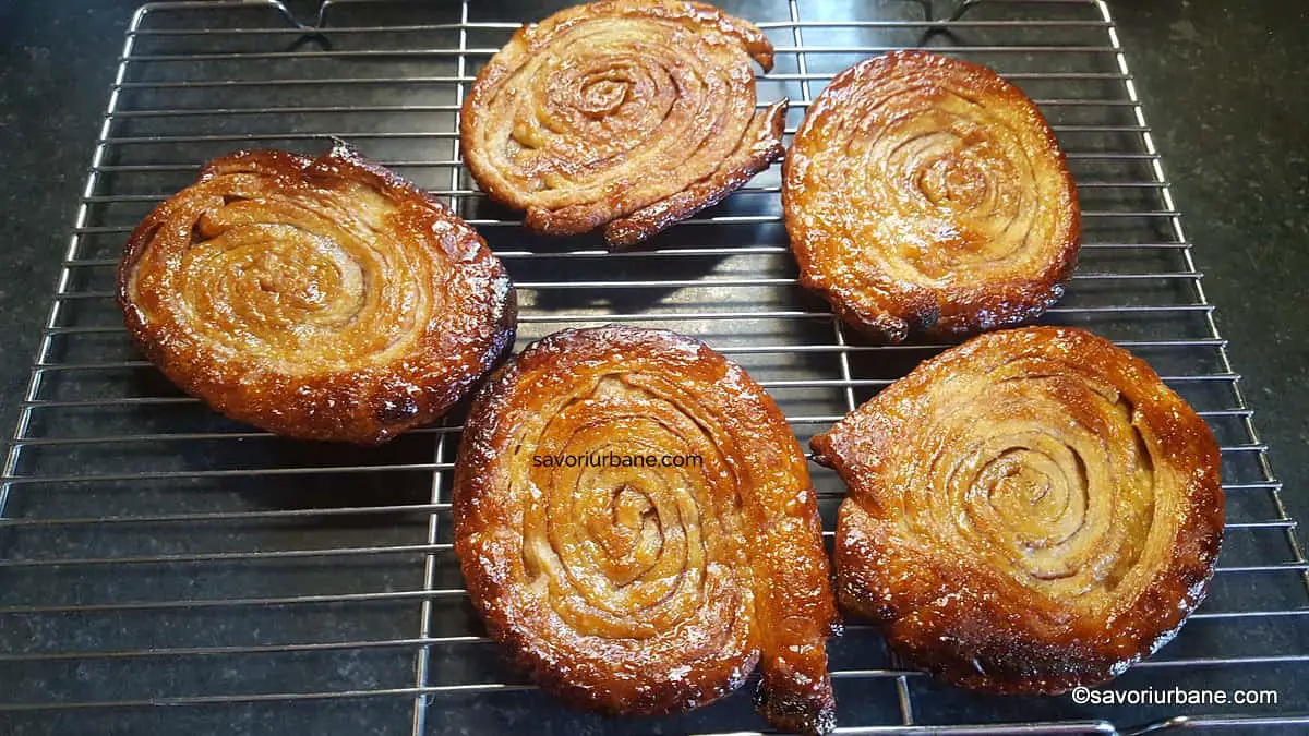 spirale caramelizate din foietaj