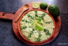 Cremă verde de fasole boabe cu avocado, usturoi și verdețuri – rețeta de post (vegană) Cremă verde de fasole boabe cu avocado, usturoi și verdețuri - rețeta de post (vegană) savori urbane