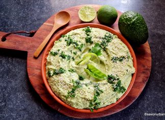 Cremă verde de fasole boabe cu avocado, usturoi și verdețuri – rețeta de post (vegană) Cremă verde de fasole boabe cu avocado, usturoi și verdețuri - rețeta de post (vegană) savori urbane