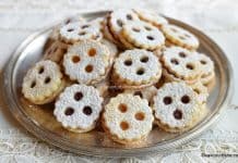 Fursecuri Linzer Augen cu migdale și gem – rețeta austriacă Fursecuri Linzer Augen cu migdale și gem - rețeta austriacă savori urbane