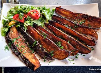 Vinete rumenite la air fryer sau cuptor – cu usturoi și ierburi aromatice, în stil arăbesc (de post) Vinete rumenite la air fryer sau cuptor - cu usturoi și ierburi aromatice (de post) reteta savori urbane