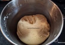 Aluat de sărățele cu untură, telemea și smântână – rețeta foarte spornică + VIDEO Aluat de sărățele cu untură, telemea și smântână - rețeta foarte spornică savori urbane