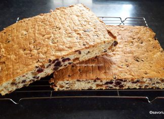 Blat pufos din albușuri cu nucă și fructe confiate pentru prăjituri și torturi – rețeta de chec la tavă mare Blat pufos din albușuri cu nucă și fructe confiate pentru prăjituri și torturi - rețeta de chec la tavă rorunda sau dreptunghiulara