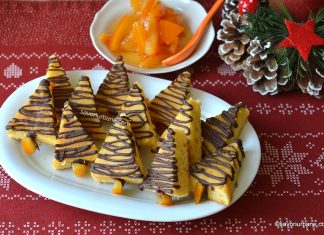 Brăduți cu portocale – rețeta de prăjiturele pufoase cu mălai și glazură de ciocolată Brăduți cu portocale - rețeta de prăjiturele pufoase cu glazură de ciocolată savori urbane