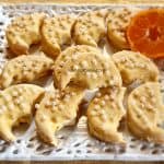 Fursecuri cu portocale și glazură – rețeta de semilune cu cremă de coji de portocală confiate