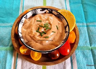 Sos aioli picant cu roșii uscate și anșoa – pentru creveți, pește, scoici sau alte fructe de mare Sos aioli picant cu roșii uscate și anșoa - pentru creveți, pește, scoici sau alte fructe de mare reteta savori urbane