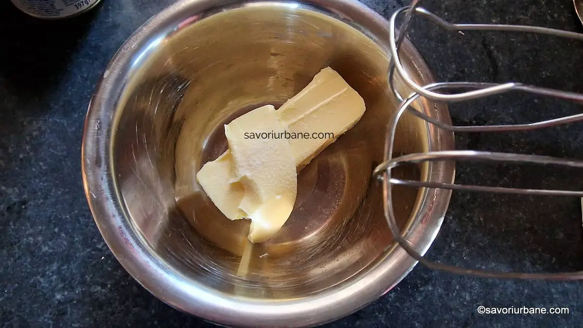 preparare crema rapida de cafea fara fierbere cu unt si lapte condensat pentru tort prajituri furecuri (1)