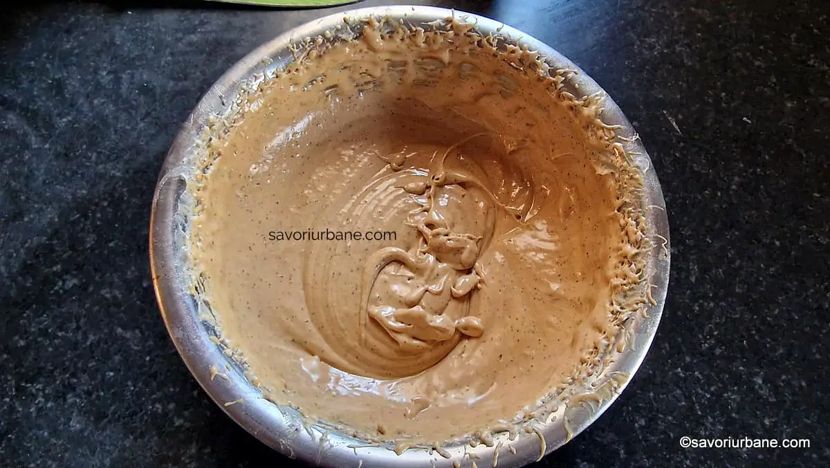 preparare crema rapida de cafea fara fierbere cu unt si lapte condensat pentru tort prajituri furecuri (4)