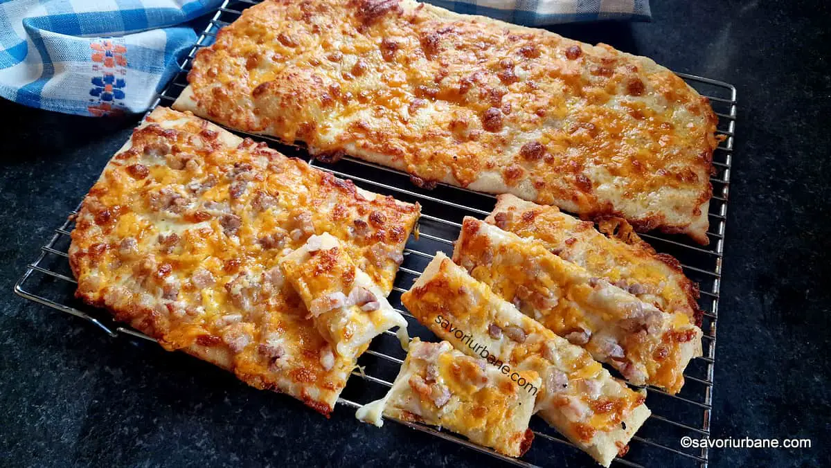 reteta cheesy bread dominos pizza cu branzeturi bacon savori copycat