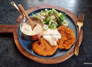 Șnițele din conopidă pane la cuptor sau la air fryer – cu crustă crocantă cu usturoi Șnițele din conopidă pane la cuptor sau la air fryer - cu crustă crocantă și rumenită rețeta savori urbane