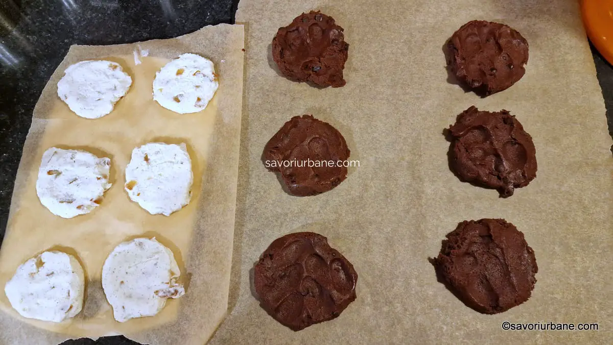 portionare cheesecake brownie cookies umplute cu crema de branza