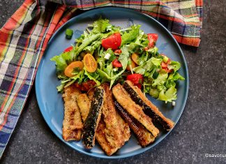 Dovlecei pane de post cu usturoi și crustă crocantă – rețeta la cuptor sau la air fryer Dovlecei pane de post cu usturoi și crustă crocantă - la cuptor sau la air fryer rețeta savori urbane