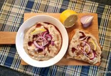 Icre de fasole cu ceapă și ulei de dovleac sau de floarea soarelui – rețeta de post Icre de fasole cu ceapă și ulei de dovleac sau de floarea soarelui - rețeta de post savori urbane 1