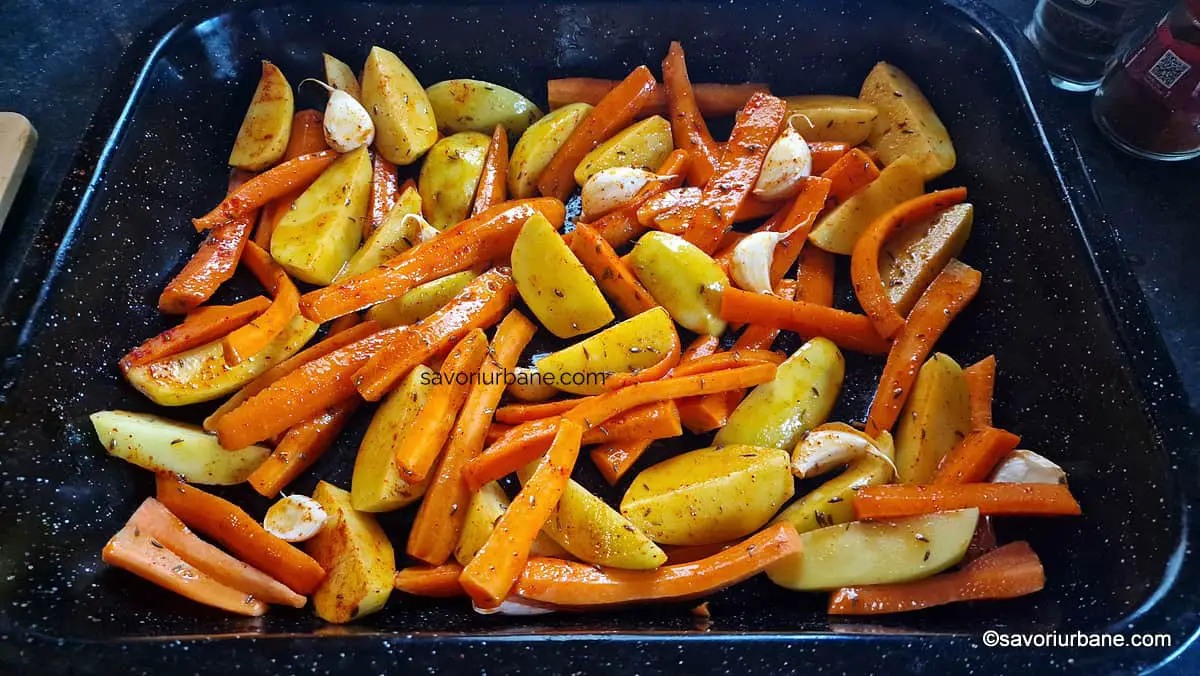 cum se fac legumele coapte cartofi morcovi cu usturoi cimbru chimen si harissa la cuptor