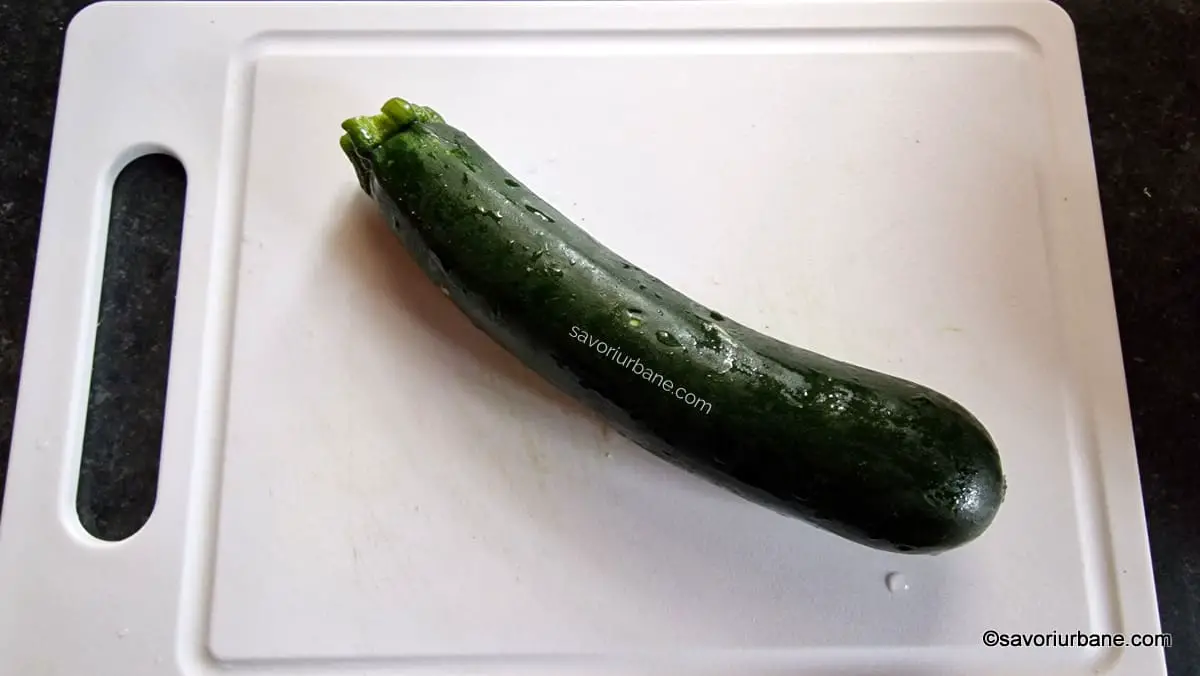 cum se taie dovleceii zucchini in sticksuri batoane (1)