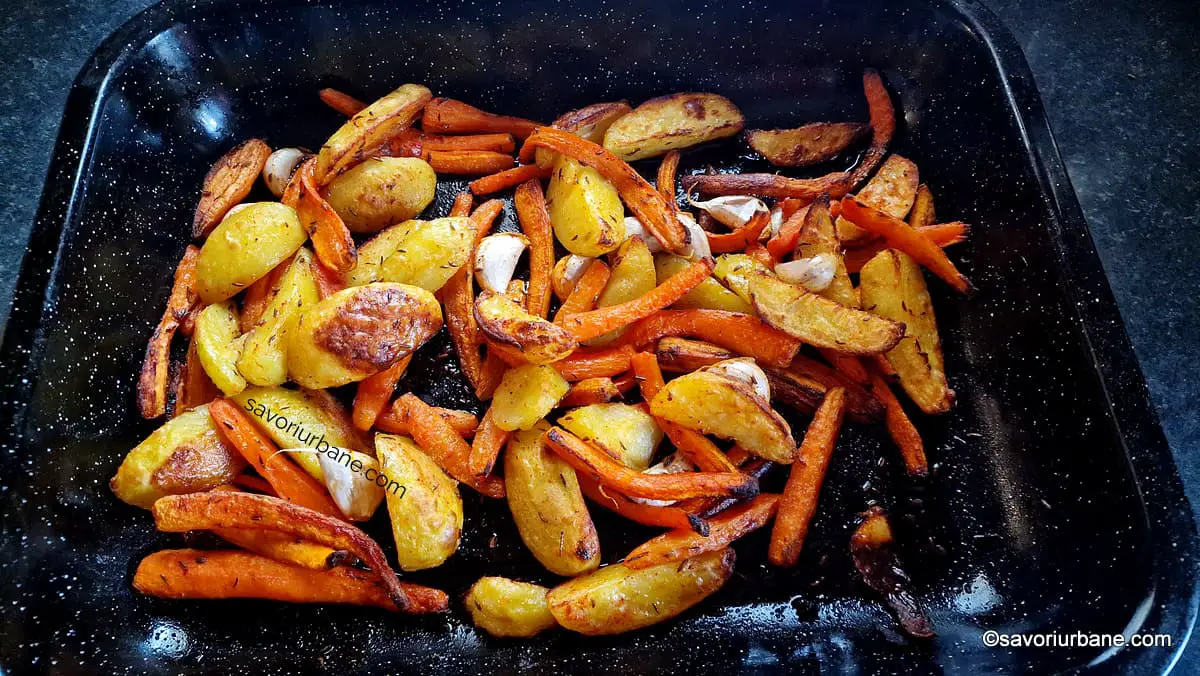 rumenire caramelizare morcovi la cuptor cu cartofi wedges usturoi la cuptor