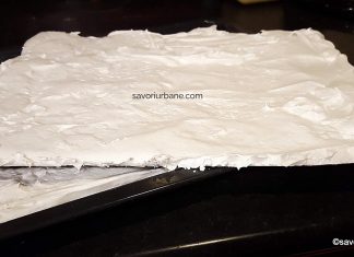 Foi simple din bezea albă (dreptunghiulare) – rețeta de foi crocante din albușuri (swiss meringue sau bezea elvețiană) Foi simple din bezea albă (dreptunghiulare) - rețeta de foi crocante din albușuri savori urbane