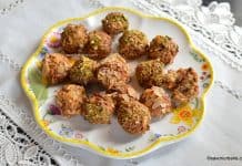 Pain noisette – rețeta străbunicii mele de fursecuri sau biluțe cu alune de pădure, migdale, fistic sau nucă Pain noisette - rețeta străbunicii mele de fursecuri sau biluțe cu alune de pădure, migdale și albuș savori urbane