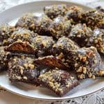 Fursecuri ravioli cu cacao și cremă de caramel sărat cu alune sau nucă – rețeta de pernuțe fragede